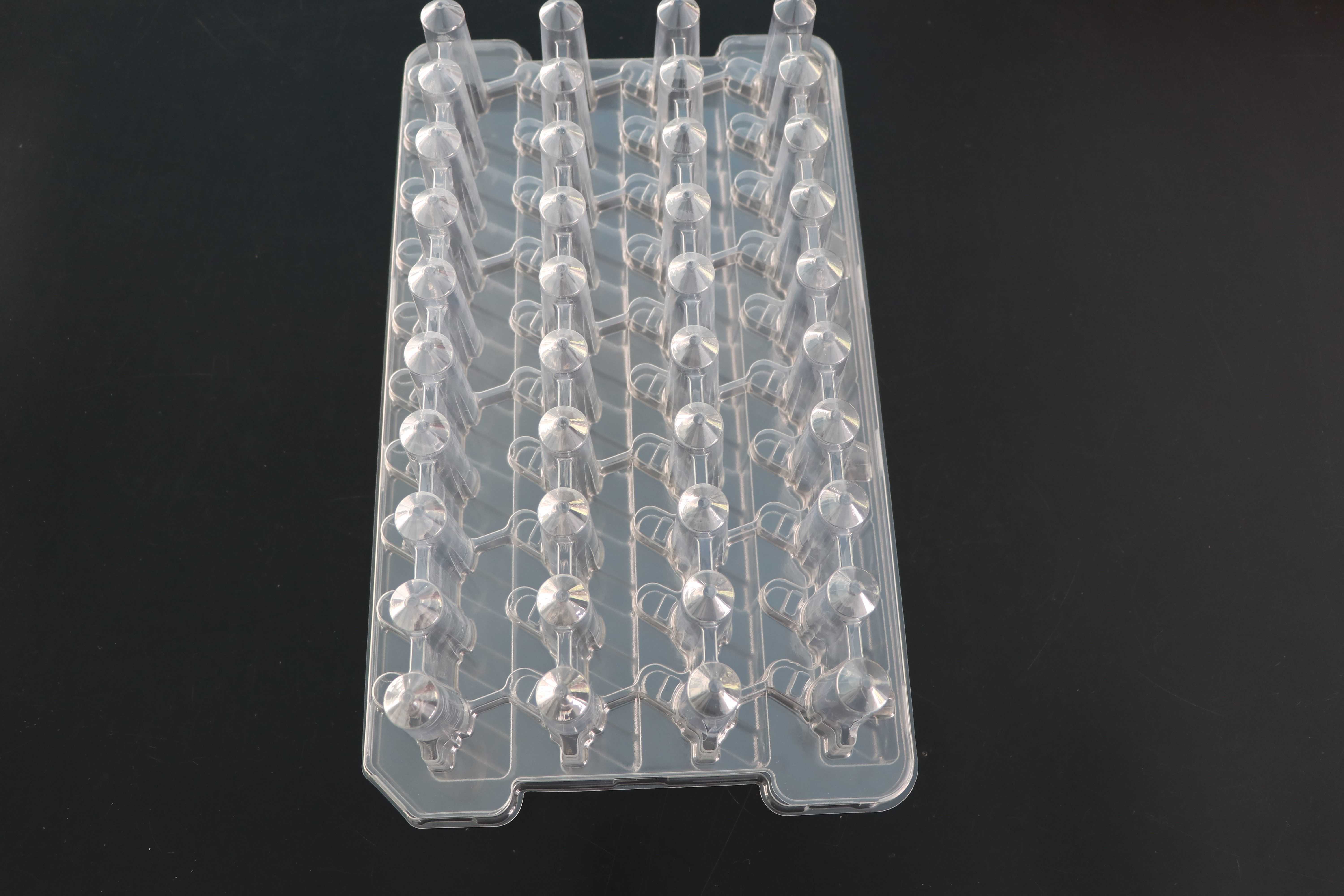 汽車零部(bù)件吸塑包(bao)裝